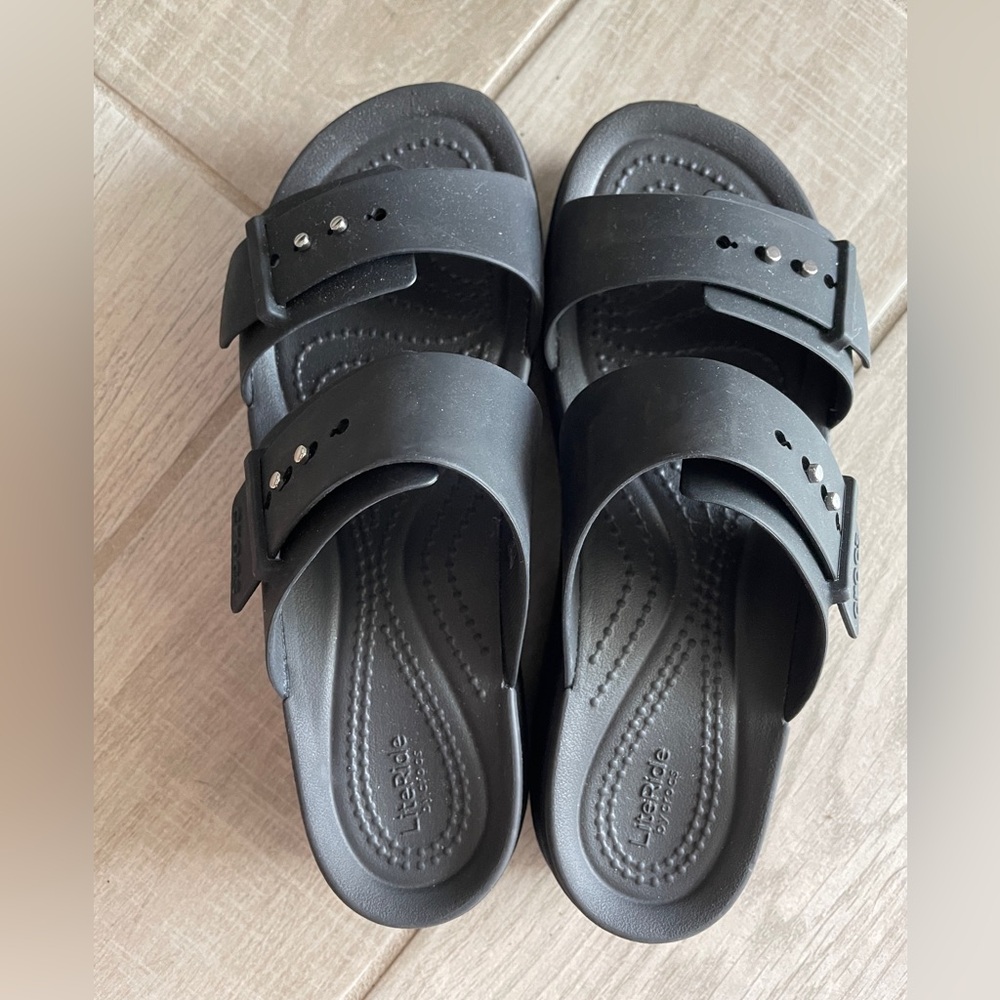 CROCS Women's Black Literide Platform Slides - Picture 3 of 4